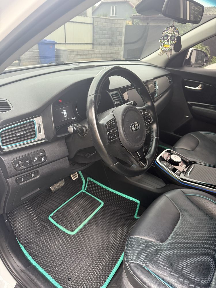 Kia Niro EV 64 кВт.  500 км. Запас ходу.