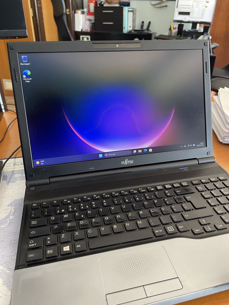 Fujifilm Lifebook A Series / i5 / 8gb ram