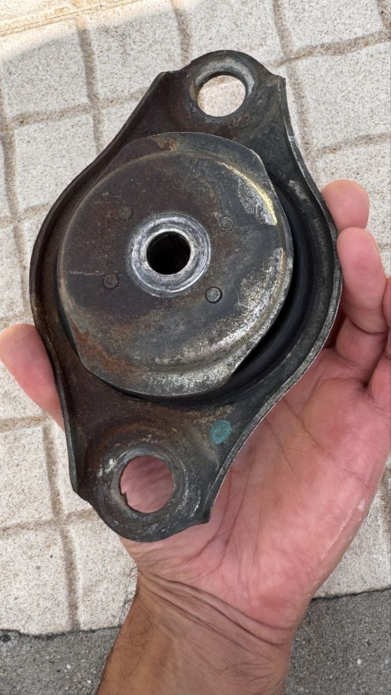 Apoios motor e caixa abarth 595