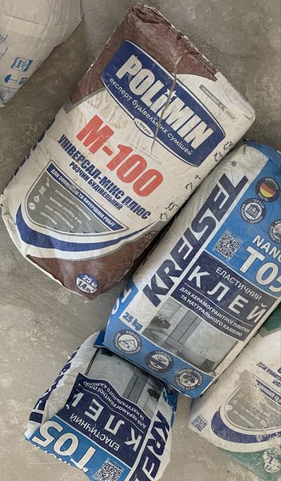 Продам клей для плитки и полимин дешево