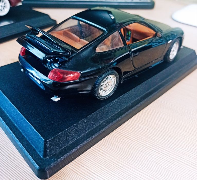 Bburago Porsche Cayenne Turbo, Jaguar XKR-S, Porsche 911 GT3, Ferarri