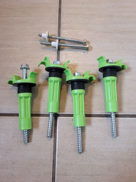 Śruby do mocowania umywalki