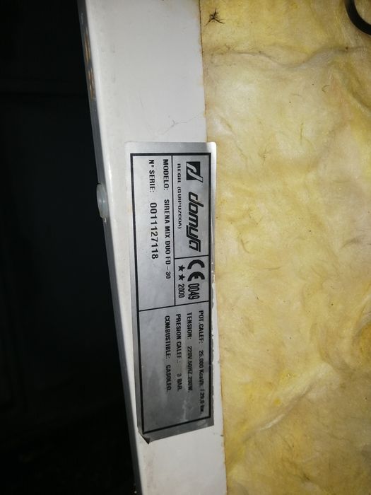 Vende máquina de aquecimento a gasóleo marca domusca a trabalhar sem q