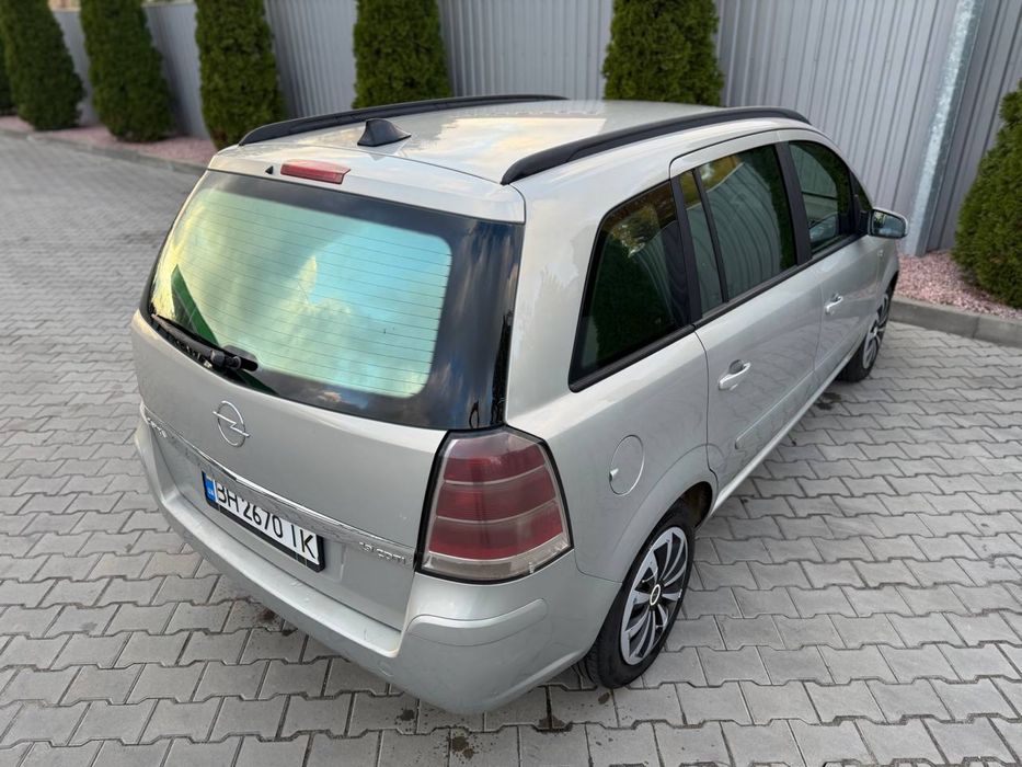 Opel Zafira. 2006г. 1.9д