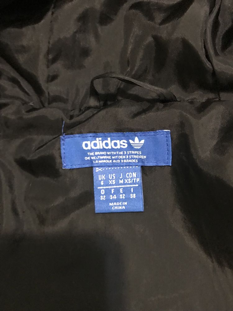 Куртка зимова Adidas ( пух)