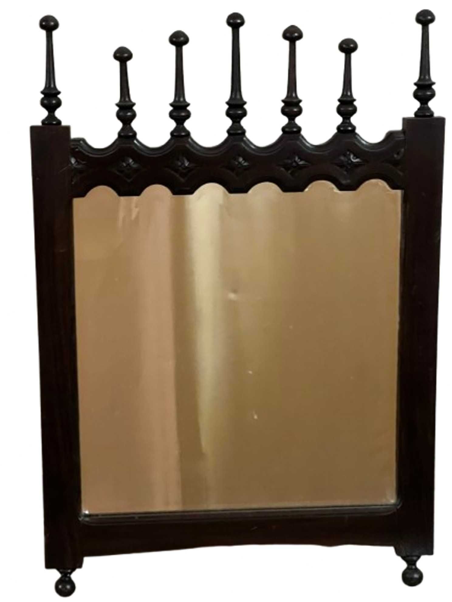 Conjunto de Quarto Completo em Madeira com design clássico e elegante