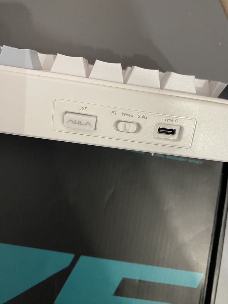 НОВА! Клавіатура Aula F75 white-blue