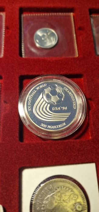 Монета/серебро/футбол/срібло/Бутан