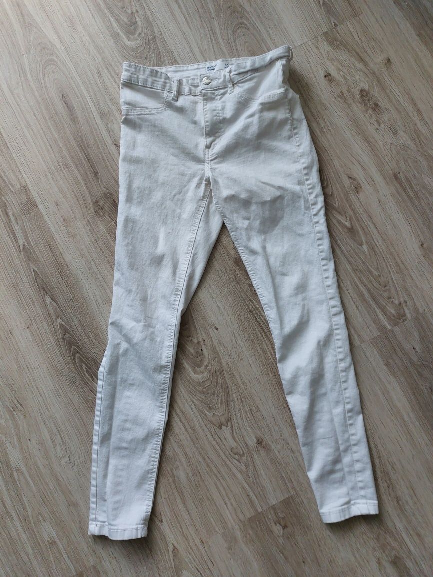 Białe jeansy damskie skinny mid waist Sinsay 40