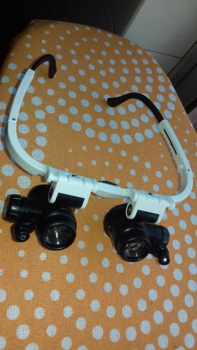 Oculos lupa relogoeiro com luz led
