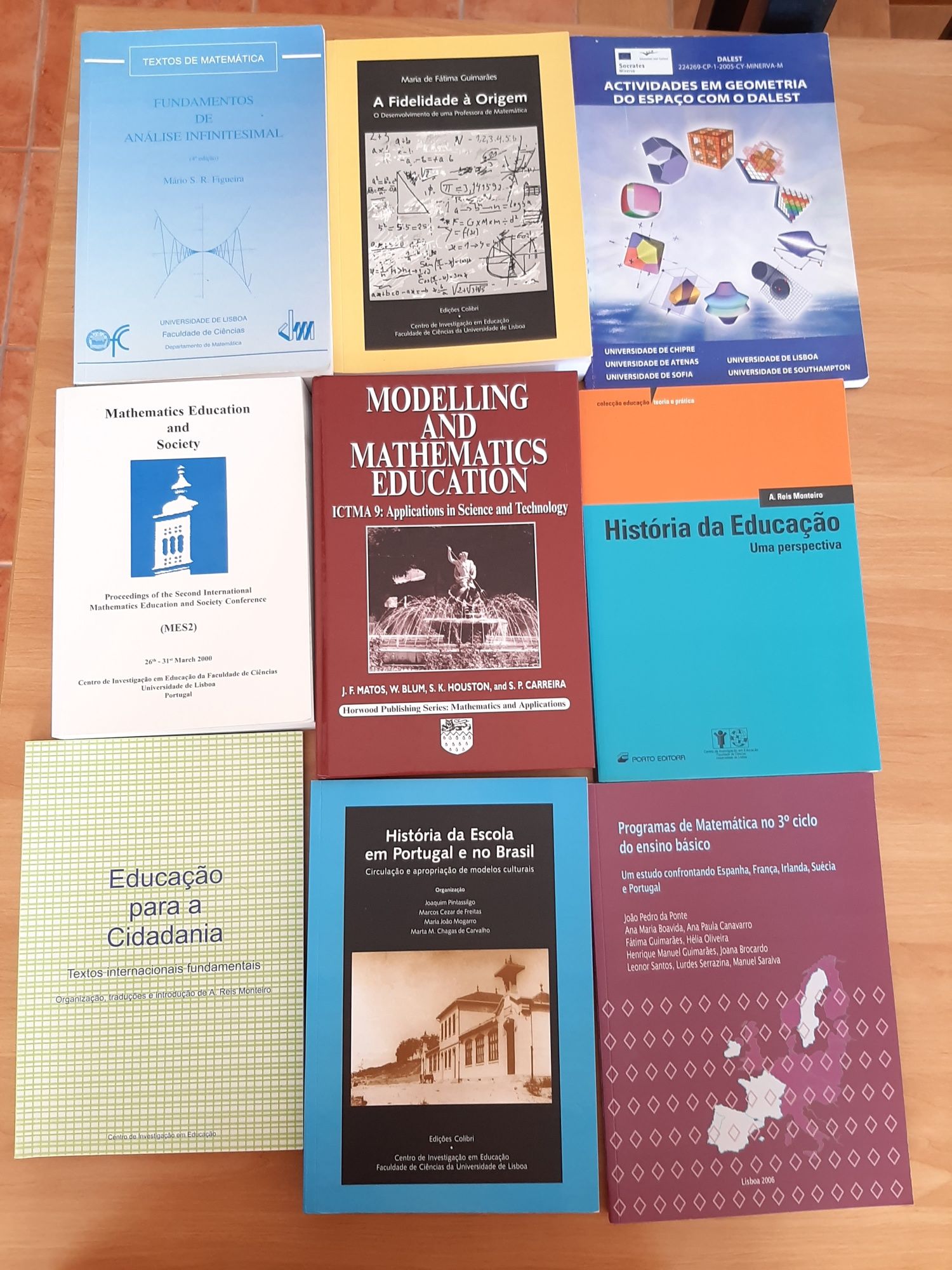 Livros de educação, matemática e psicologia