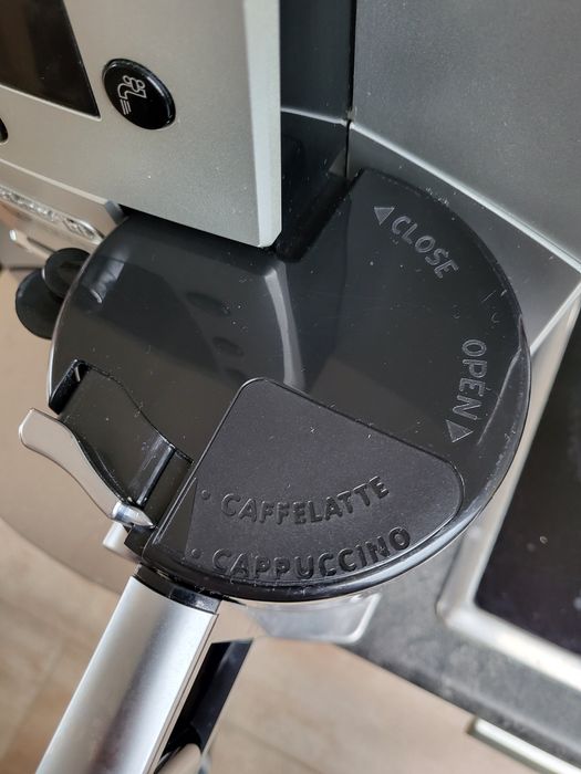 Ковомашина,кавоапарат в гарному стані.