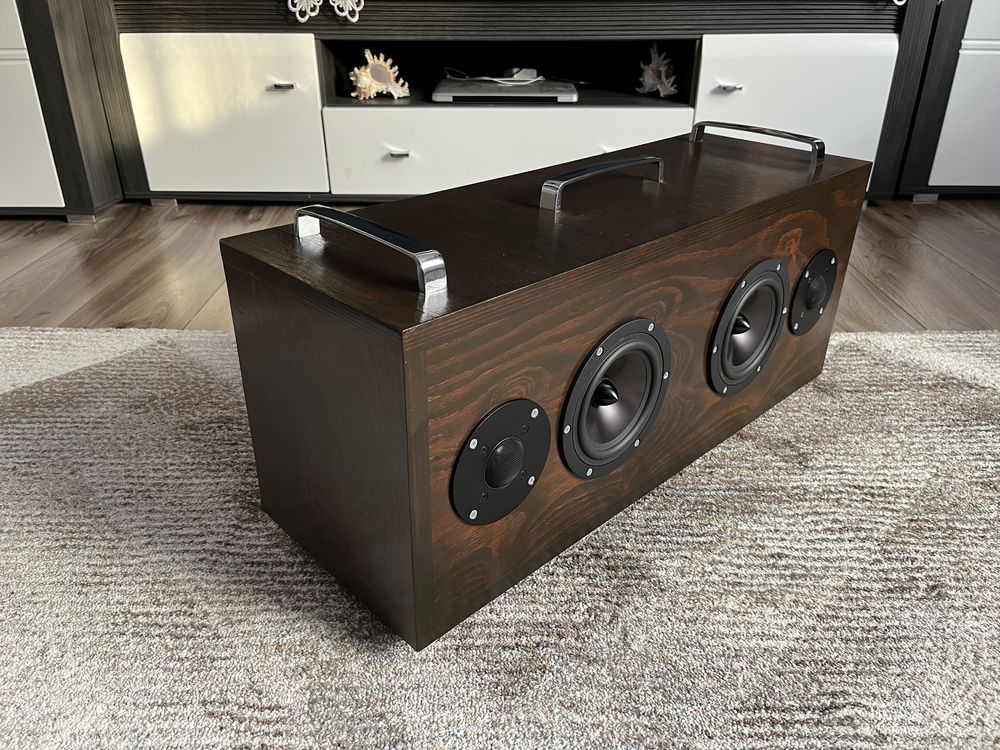 Referencyjny głośnik aktywny w kolorze venge tropikalne 2x35W DIY