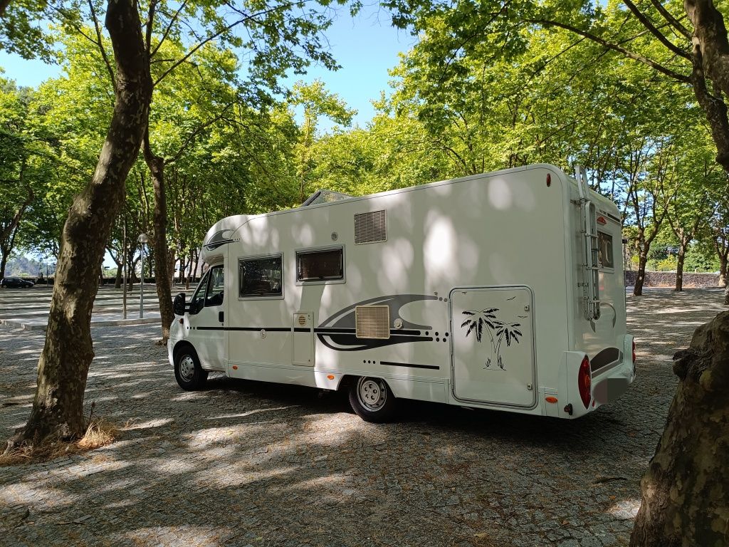Alugo Autocaravana perfilada
