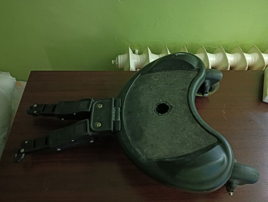 Dostawka do wózka z siedziskiem