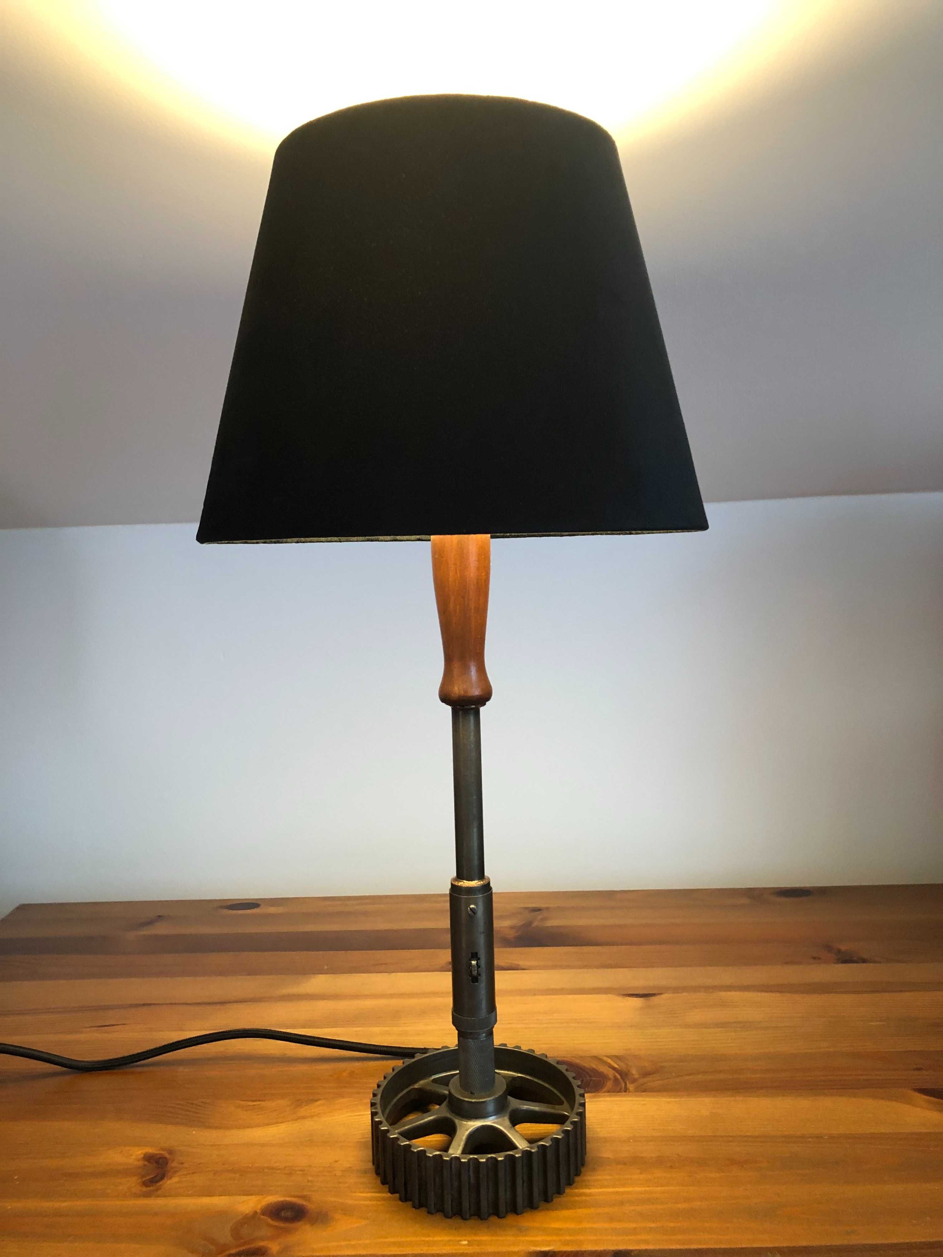 Oryginalna lampa stołowa w stylu industrialnym - nowa, rękodzieło