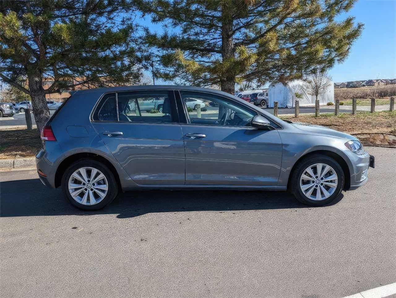 2020 Volkswagen Golf TSI