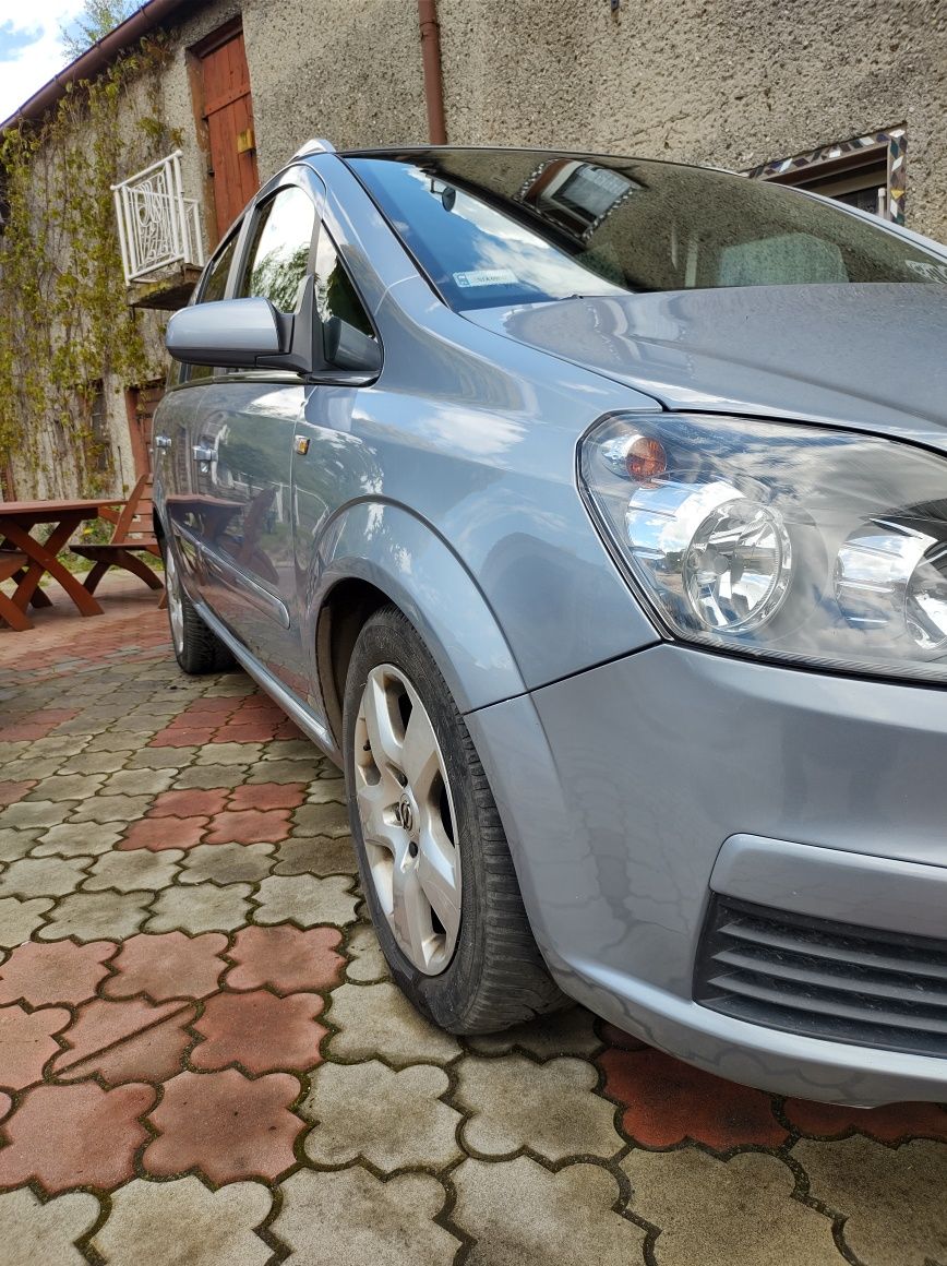 Opel Zafira B 1.9 120 KM CDTI