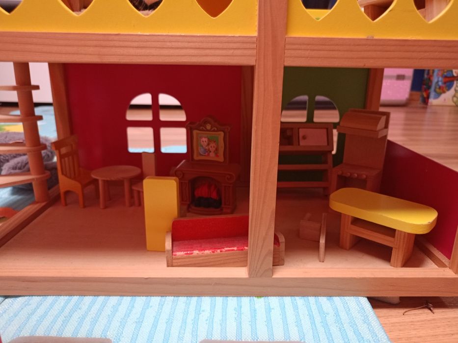 Domek dla lalek z akcesoriami