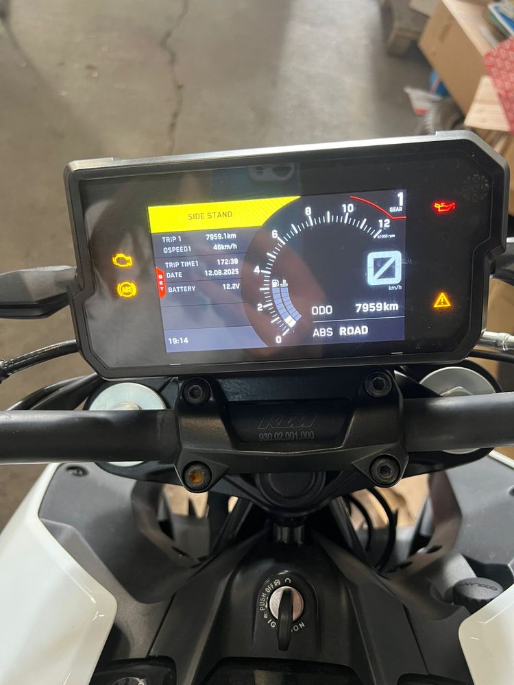 Mota Ktm duke 125