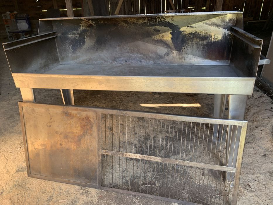 Duży Grill gastronomiczny ze stali nierdzewnej