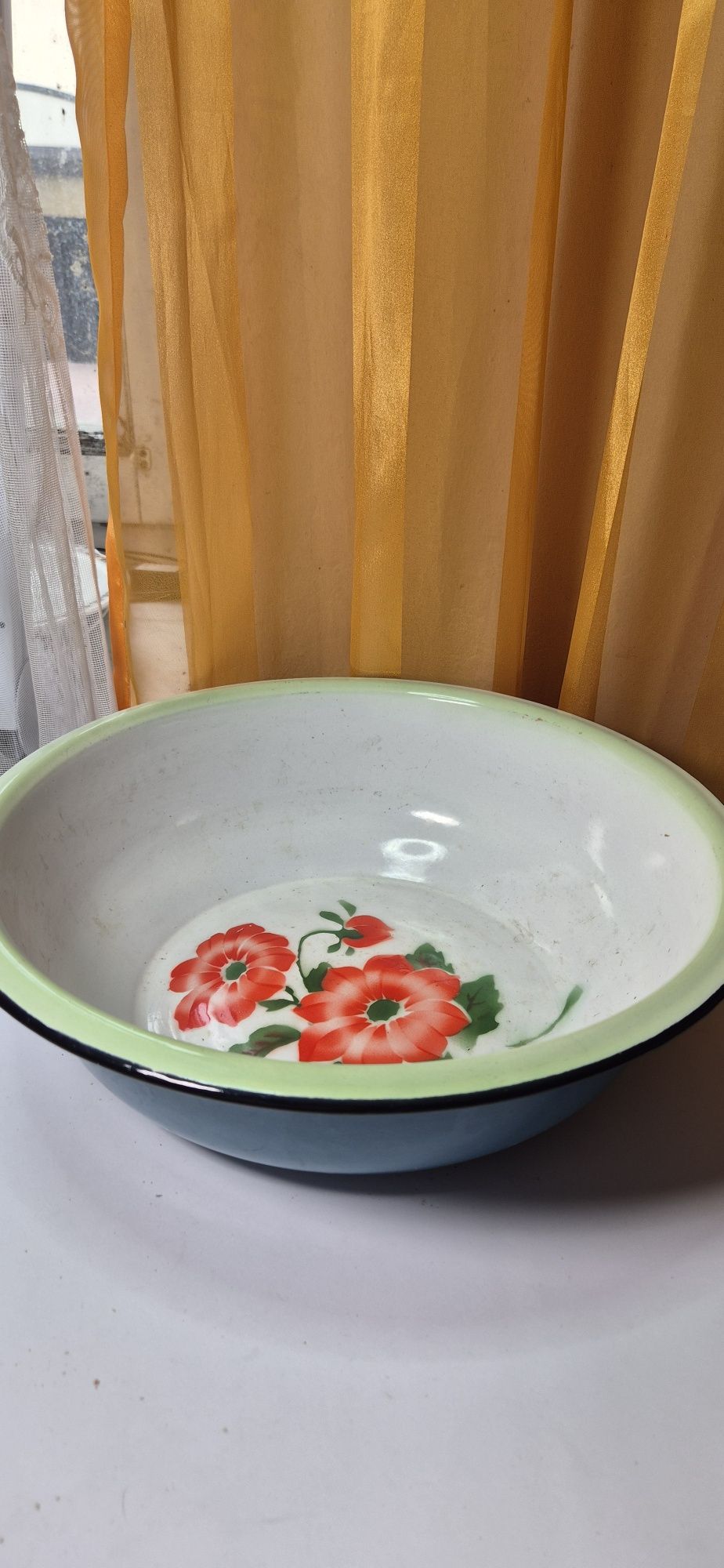 Duża emaliowana miska koreańska z metką starocia PRL