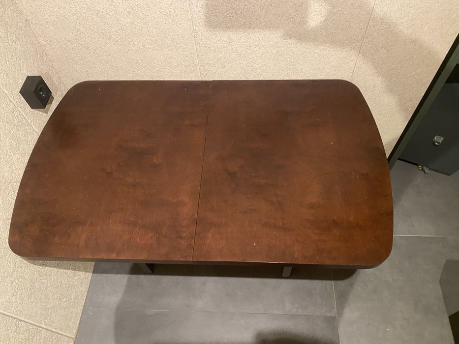 Продам стол деревянный