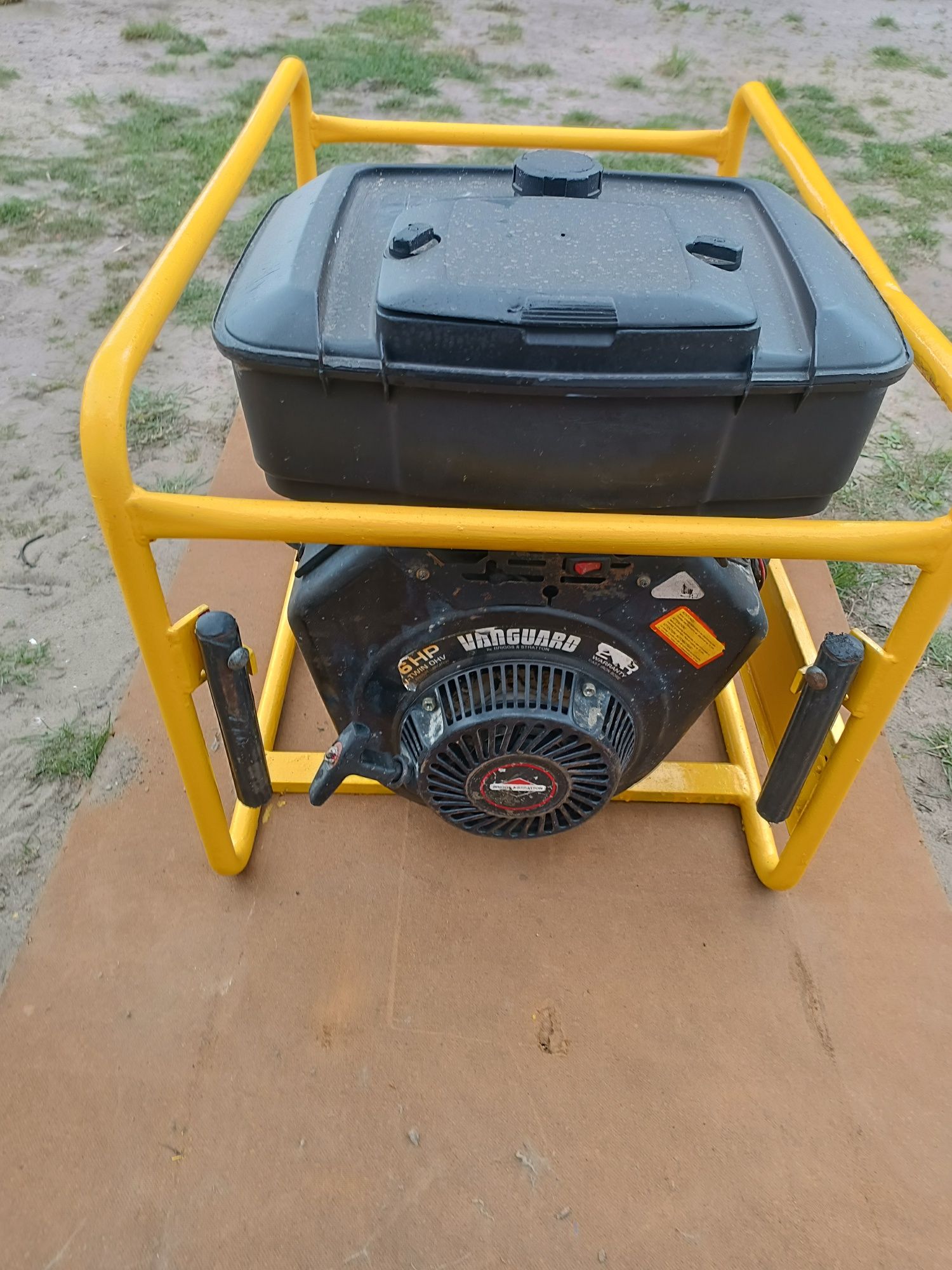 agregat prądotwórczy endress 8 KVA silnik briggs&stratton v2 16hp.