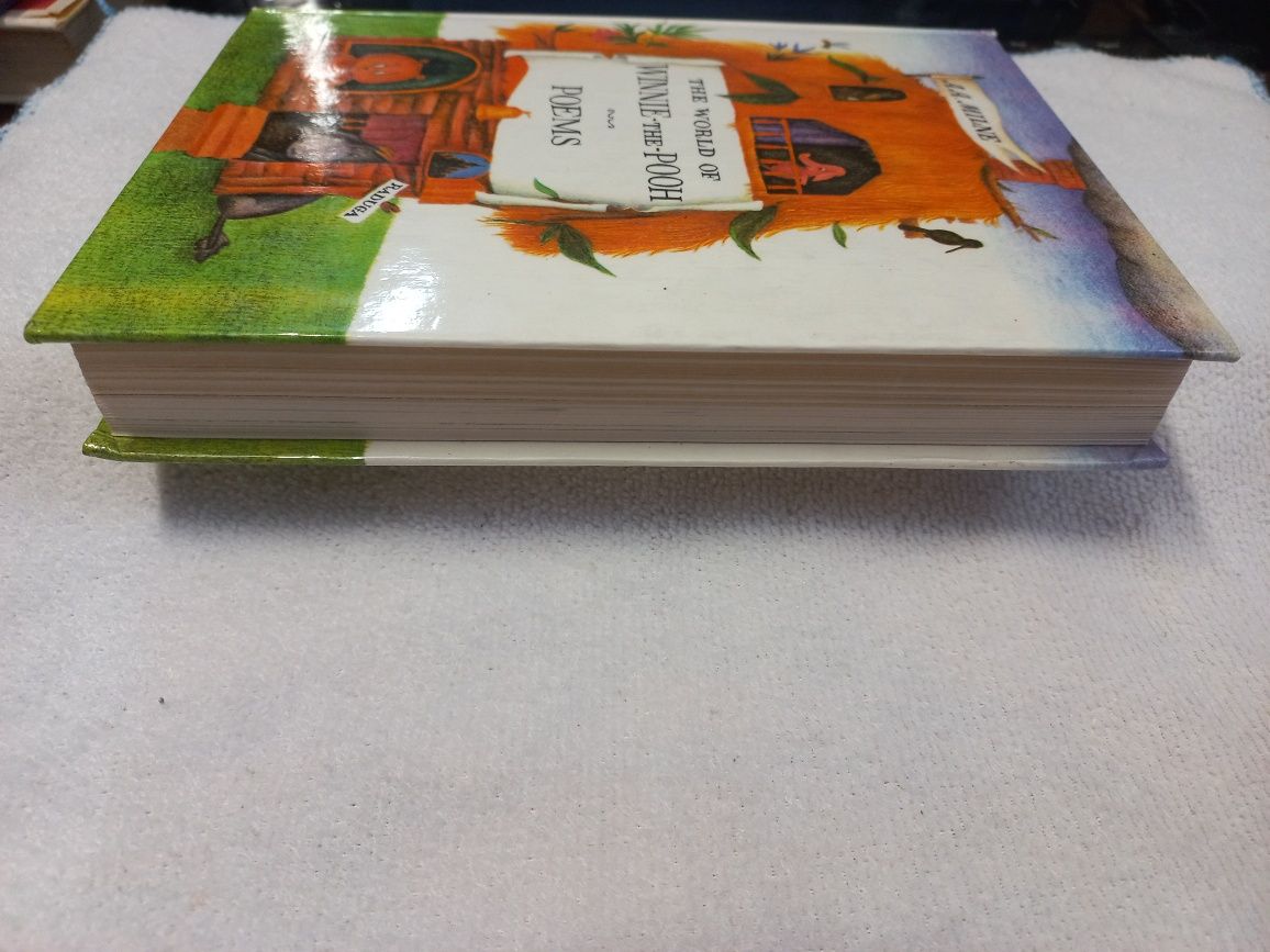 Английский. The World of Winnie-the-Pooh. Poems by  A.A. Milne