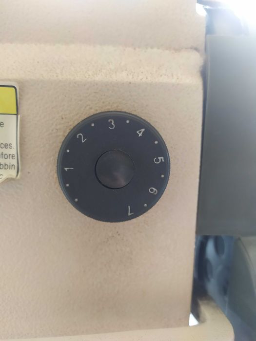 Промышленная швейная машина Gemsy.