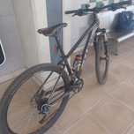 Bicicleta Cube roda 29