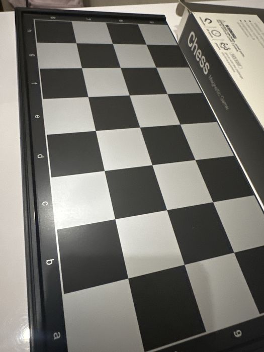 Гра настільна ENGTEN Шахи 32х32х2 см