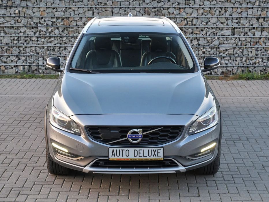 Volvo V60 Cross Country - skóra, nawigacja