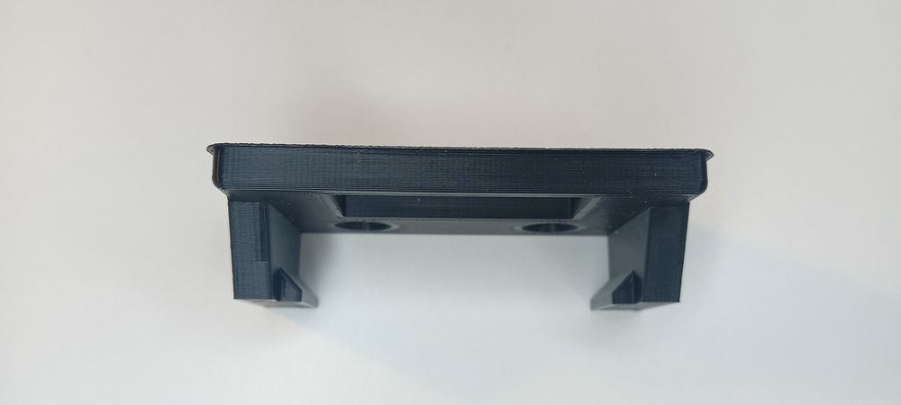 Zestaw 4 wieszaków na baterie Makita