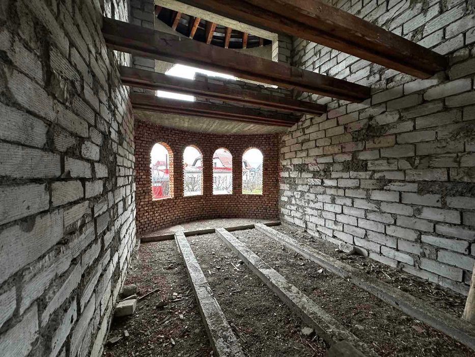 Продається будинок в с. Середнє Водяне