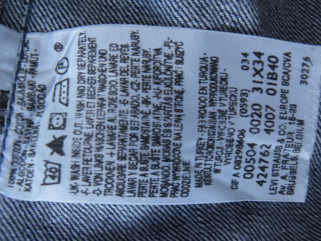 Оригінальні  прямі джинси  levi's 504 straight ( W34  L34 )