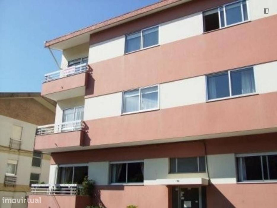 Quarto - localizado em Vila nova de gaia