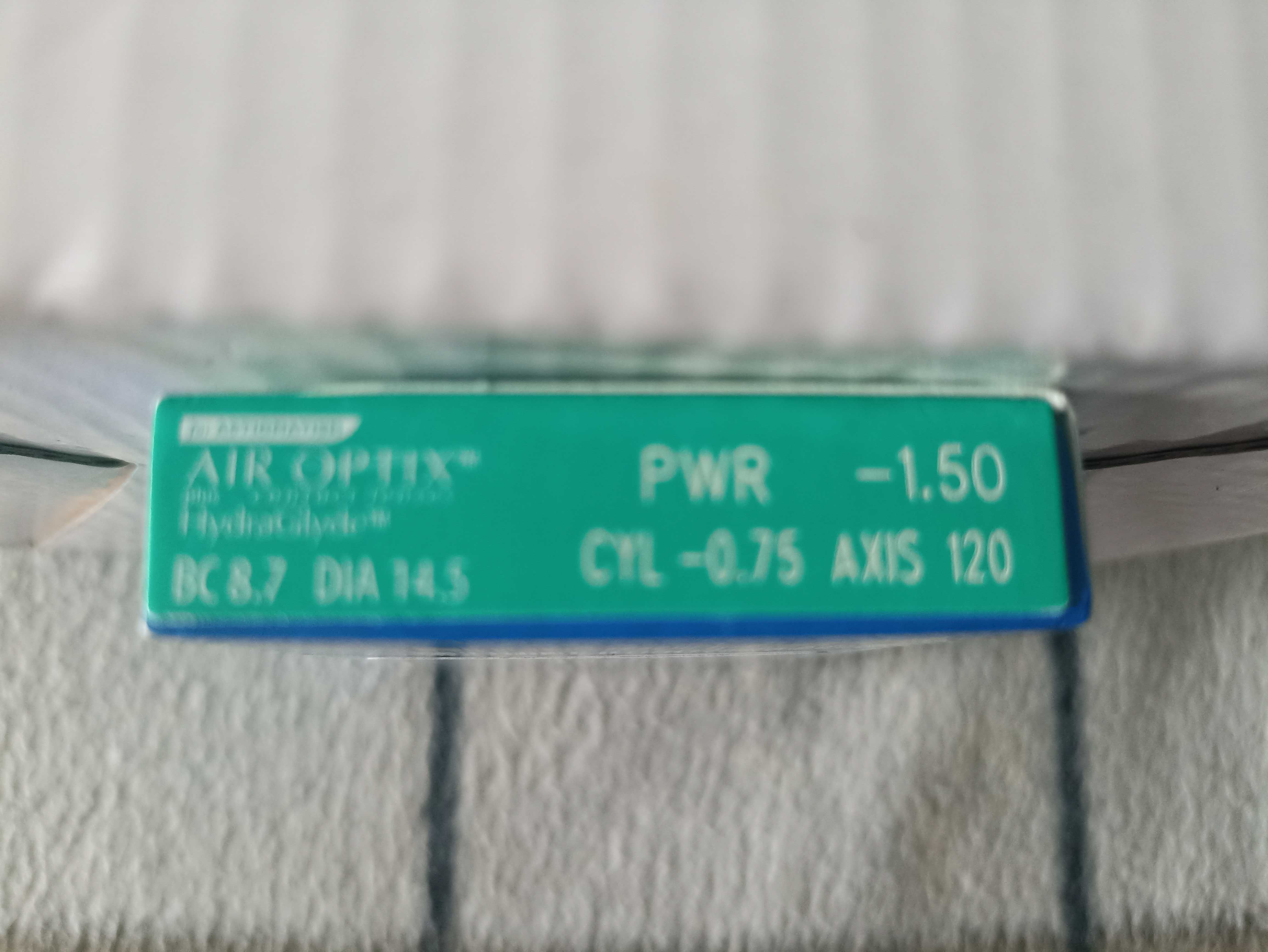 Контактні лінзи Air Optix plus HydraGlyde astigmatism -1.50
