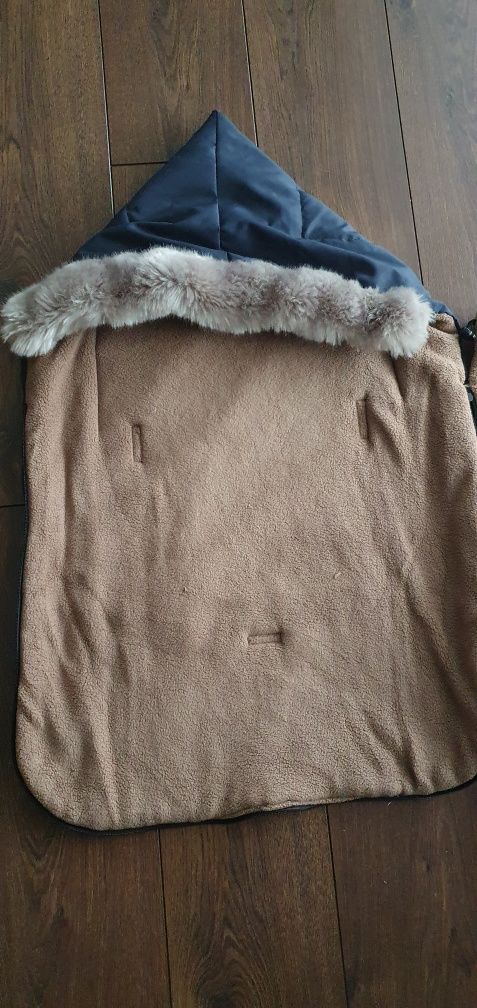 Śpiworek do wózka dla dziecka