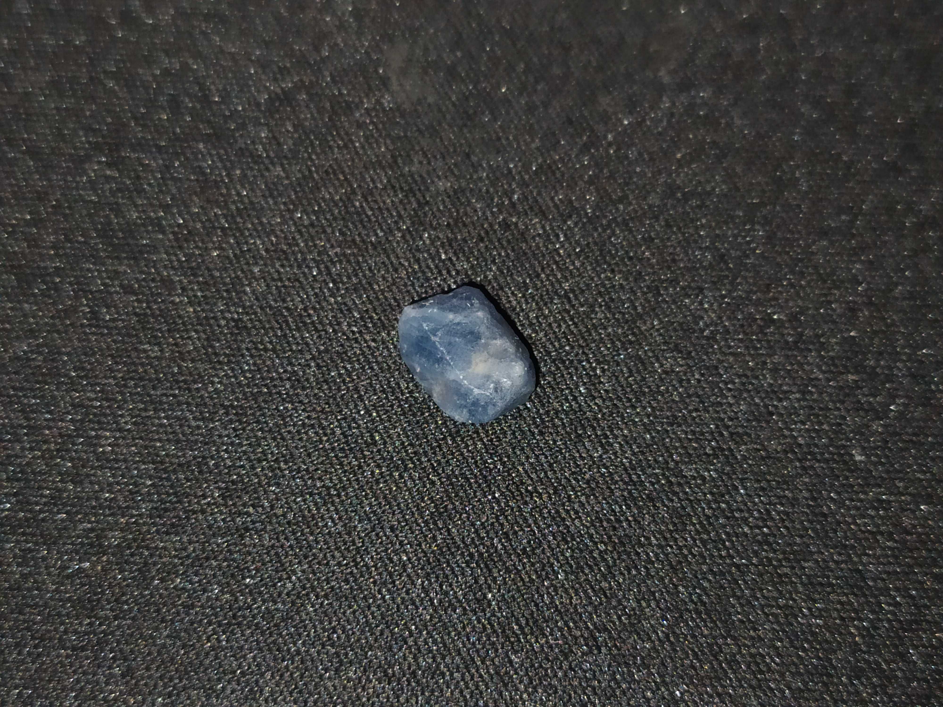 Szafir naturalny kryształ  4,15 ct