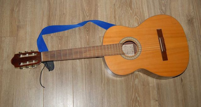 Stara gitara klasyczna Strunal AMADA 4655 4/4