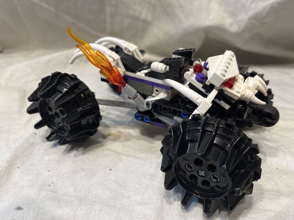 Lego 2518 z 2011 roku