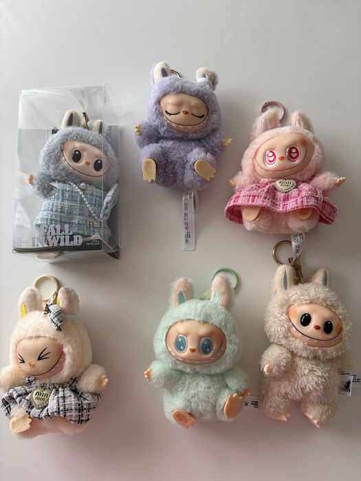 Coleção Labubus com roupas