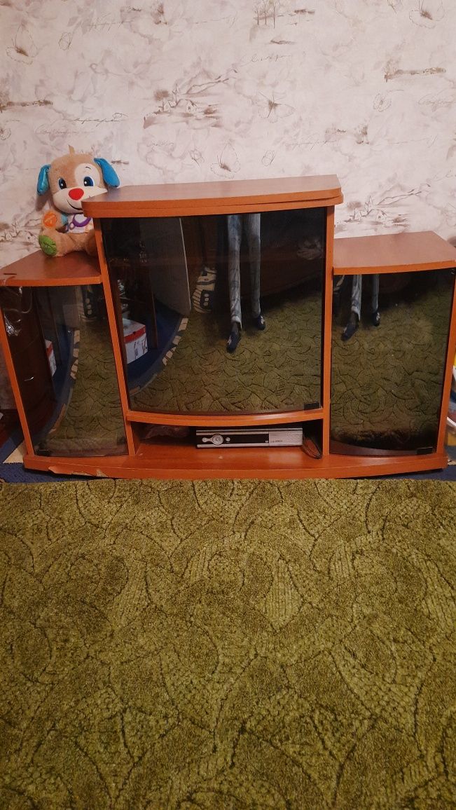 Продам тумбочка під телевізор
