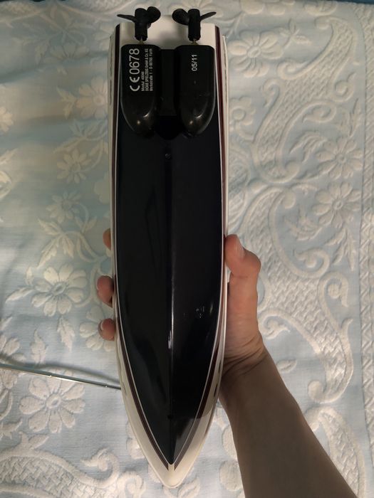 barco telecomandado