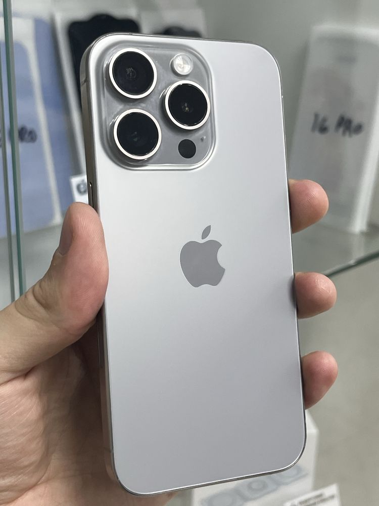 iPhone 15 Pro 256 gb eSim акб 91% titanium neverlock телефон айфон