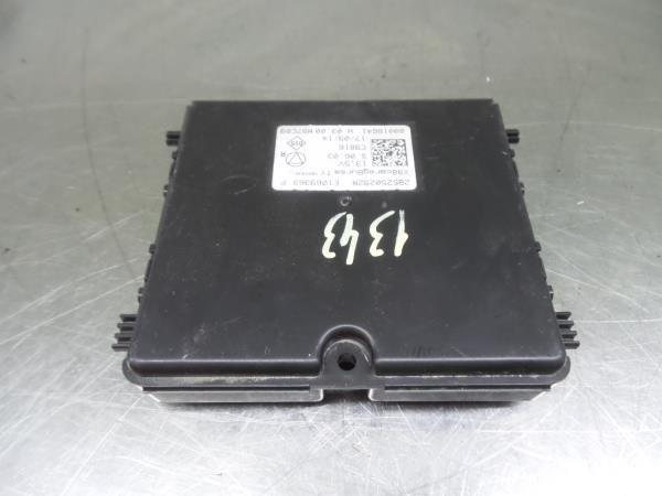 Módulo confort RENAULT Clio IV (BH_)