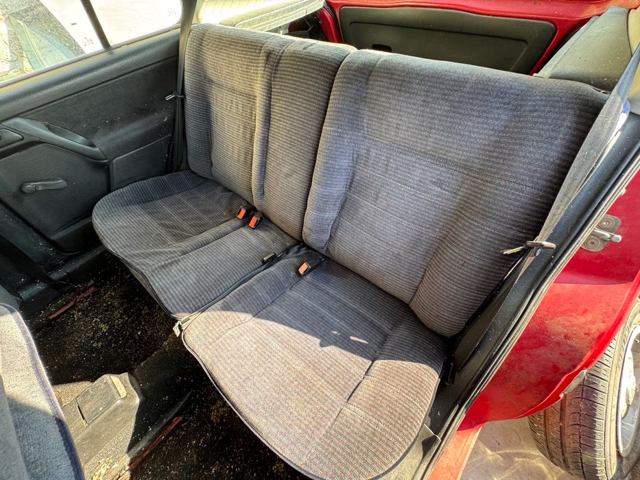 Bancos e quartelas das portas Golf 3 (5 portas)