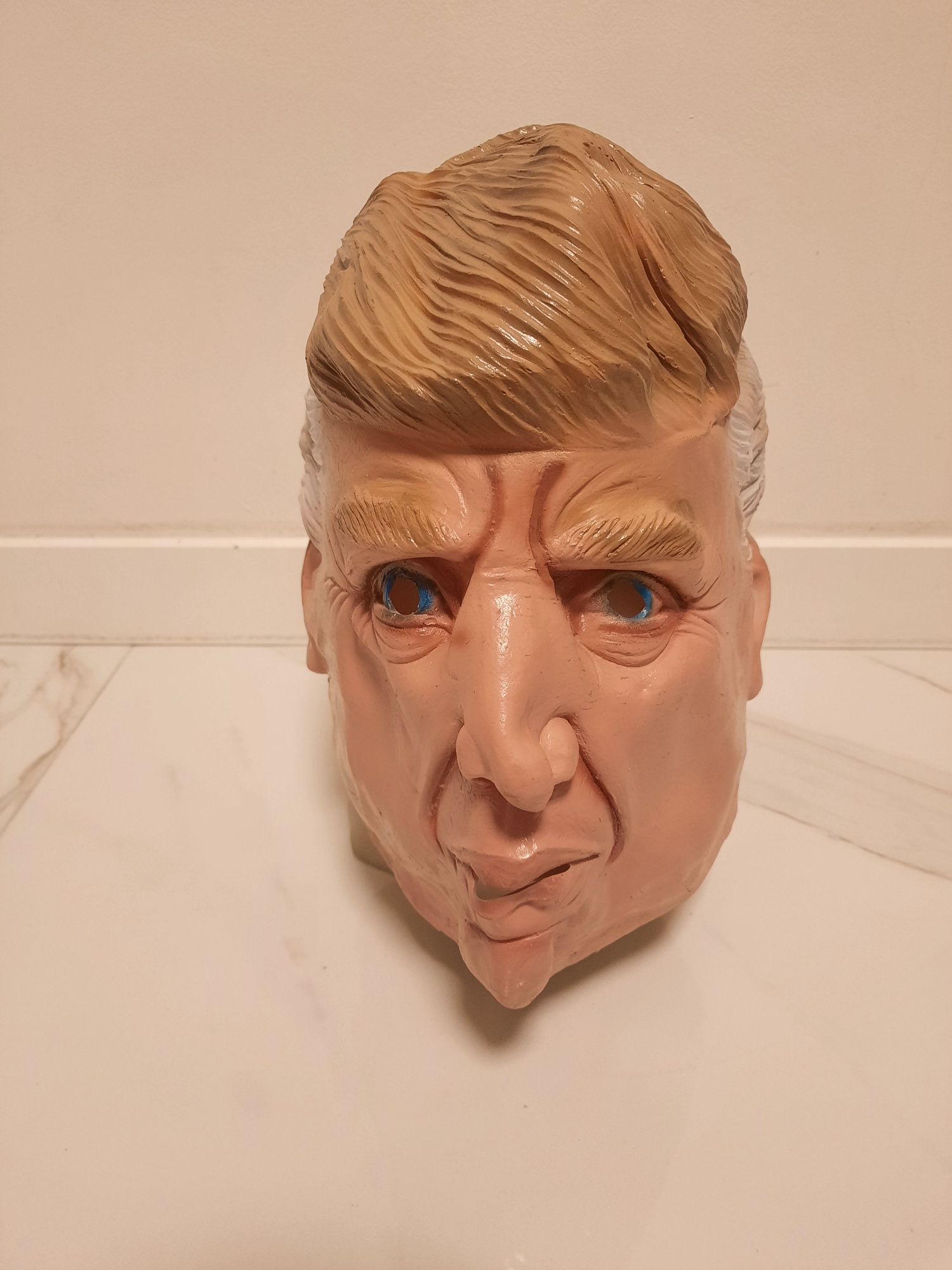 Maski na twarz Trump