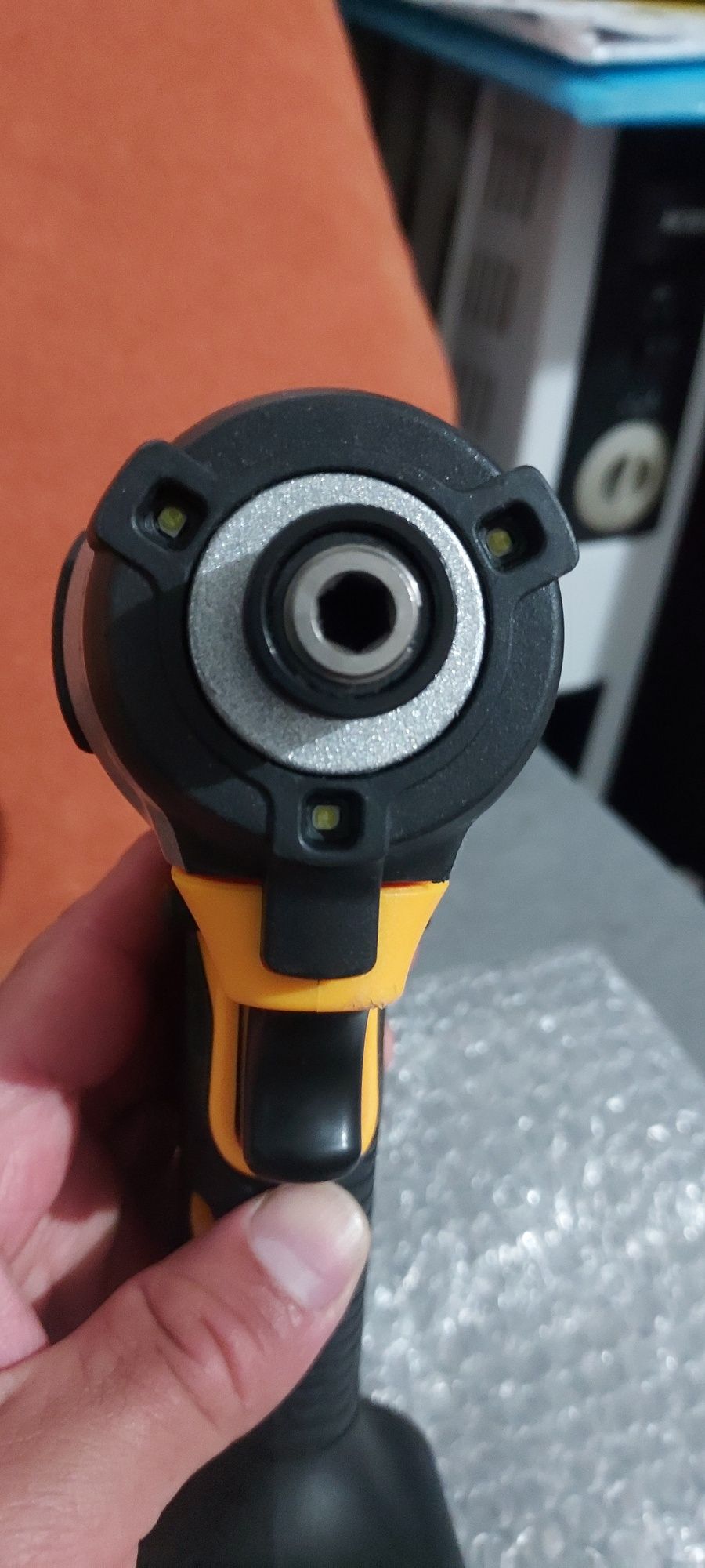 Aparafusadora DeWalt nova